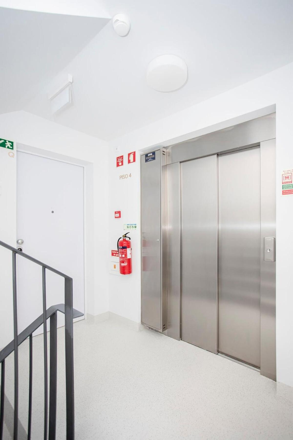 Liiiving In Porto-Modern & Glam Rooftop Apartment Ngoại thất bức ảnh